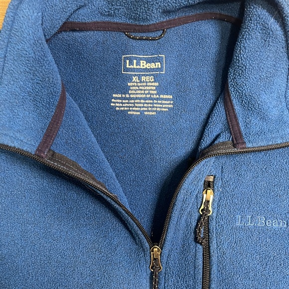 L.L. Bean Fleece Jacket - Picture 2 of 3